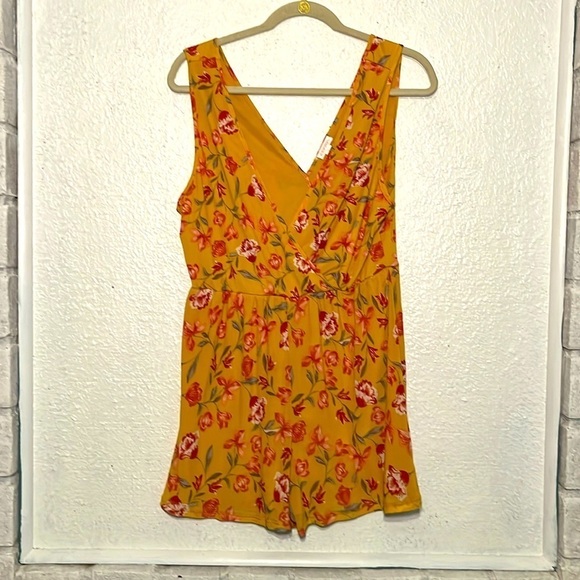 Xhileration mustard, color, yellow floral, romper, size large - Picture 1 of 7
